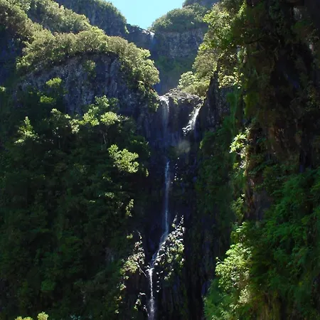 Semesterbostad A Charming Spot Estreito Da Calheta